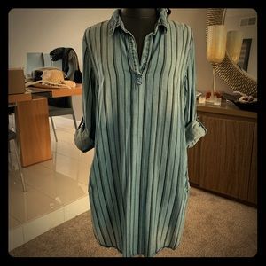 Velvet Heart Denim Shirt Dress. Size L